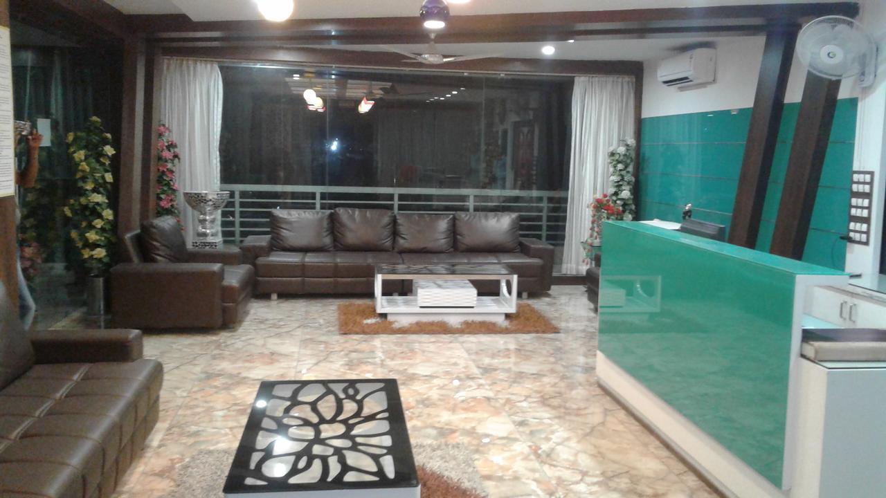 Hotel The Grand Parshwanath Sankeshvar Екстериор снимка