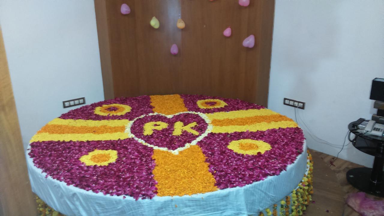 Hotel The Grand Parshwanath Sankeshvar Екстериор снимка