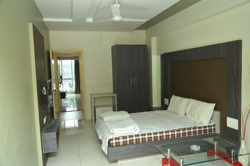 Hotel The Grand Parshwanath Sankeshvar Екстериор снимка